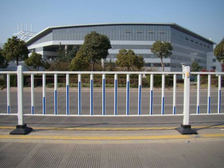  南充鋁藝護欄別墅定做-百度推薦